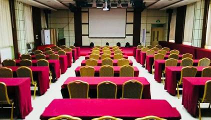 高端年會(huì)場(chǎng)地與專(zhuān)業(yè)幻燈及投影設(shè)備銷(xiāo)售 打造難忘企業(yè)盛典