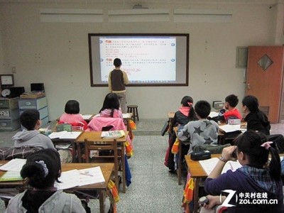 從拳打腳踢到智能互動(dòng) 教育設(shè)備演進(jìn)與幻燈投影設(shè)備市場(chǎng)變遷